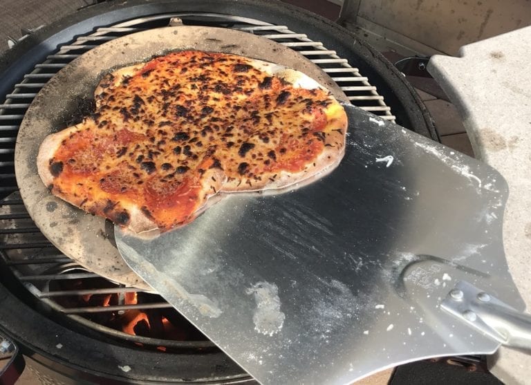 Perfectly Cooked BGE Pizza