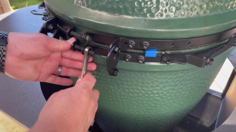 How to Replace and Install the Big Green Egg Band and Hinge - Tighten Bands