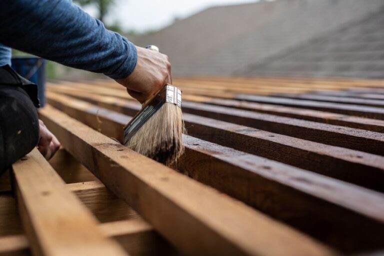 Staining a Cedar Pergola By Using a Brush