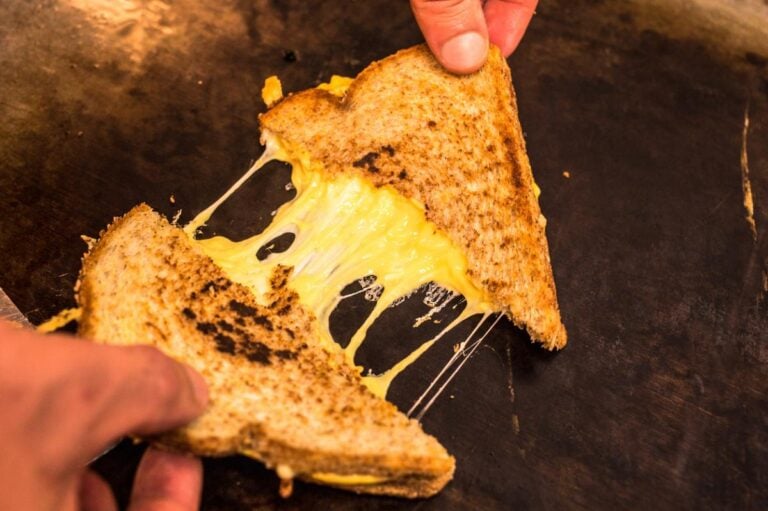 Pulling apart a cheese melt
